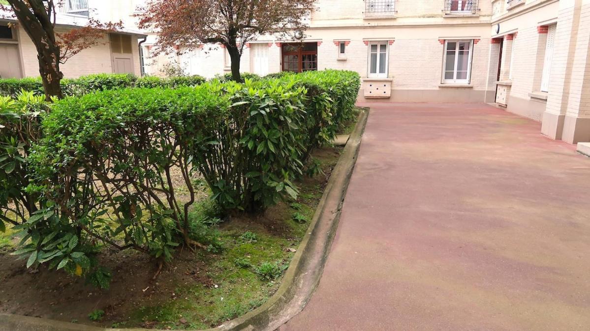 Modern And Cozy 2 Minutes From Porte D'orleans * Parijs